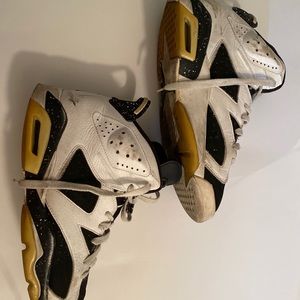 Sold! Air Jordan 6 black and white Oreo size 9
